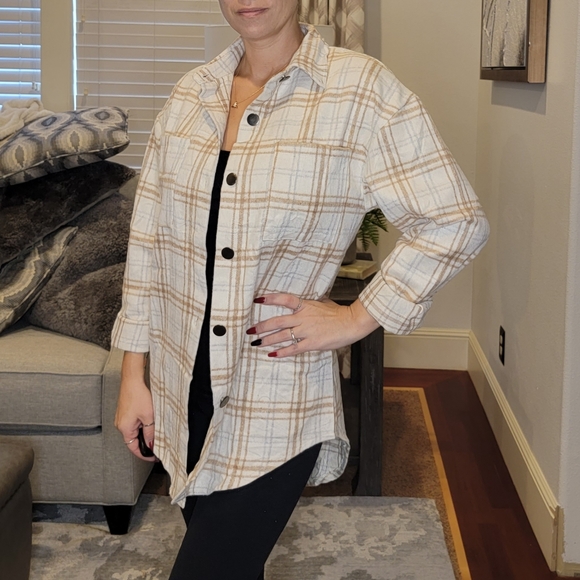 Plaid Button Up Shacket - Picture 11 of 16